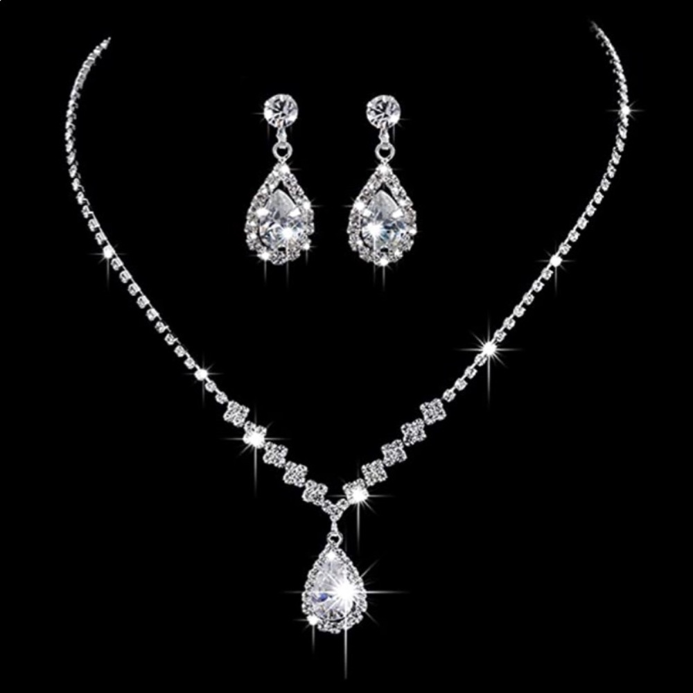 2pc Diamond rhinestones necklace & earrings set